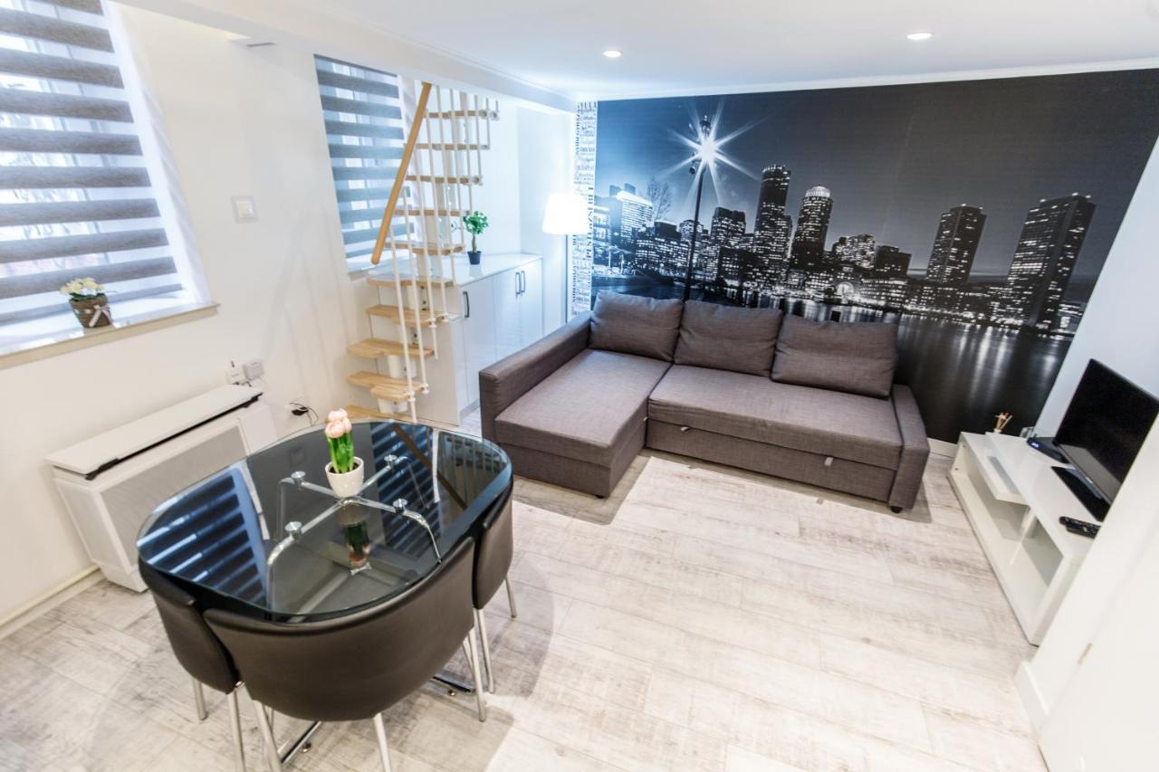 Sleek Minimalist Studio At Inner City ブダペスト エクステリア 写真